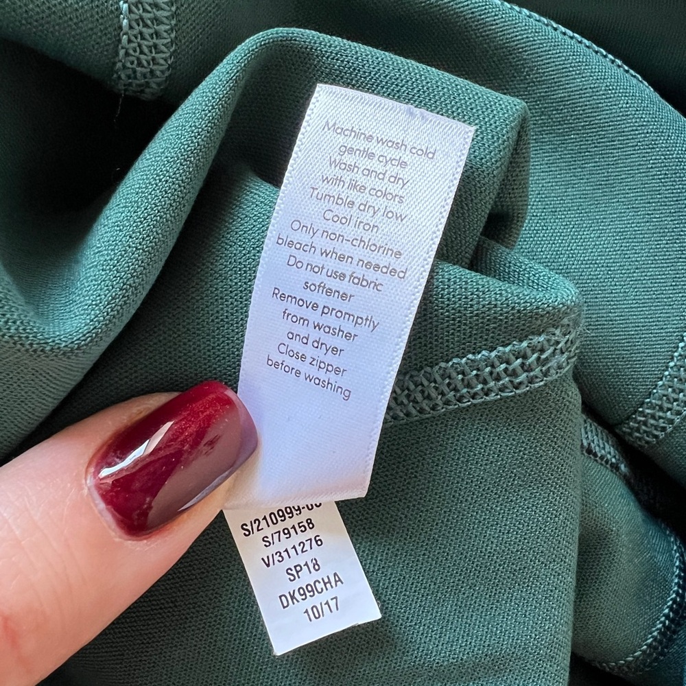 Athleta Up For Anything All In 7/8 Tight with pockets Green S - Picture 12 of 12